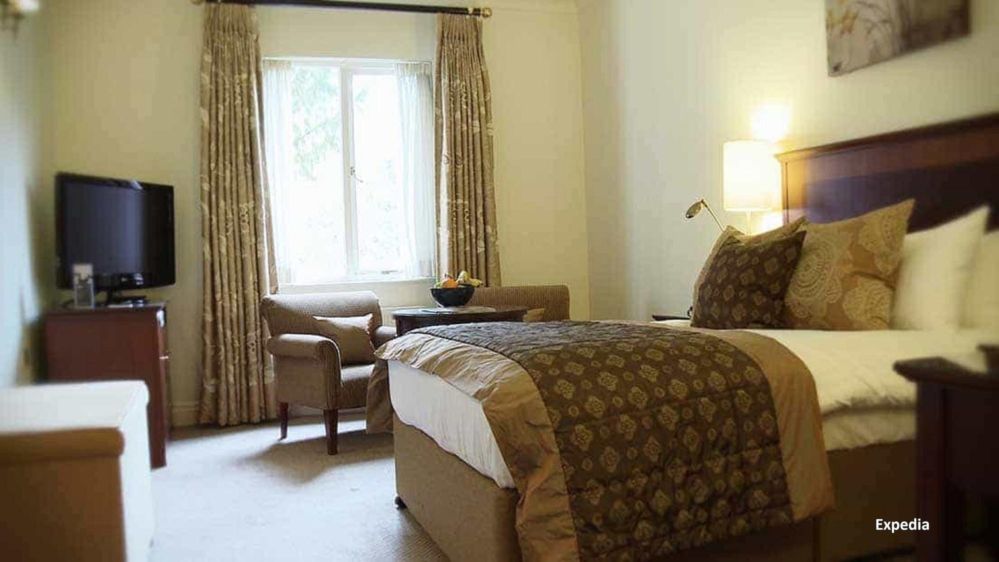 Audleys Wood Hotel, Basingstoke Esterno foto