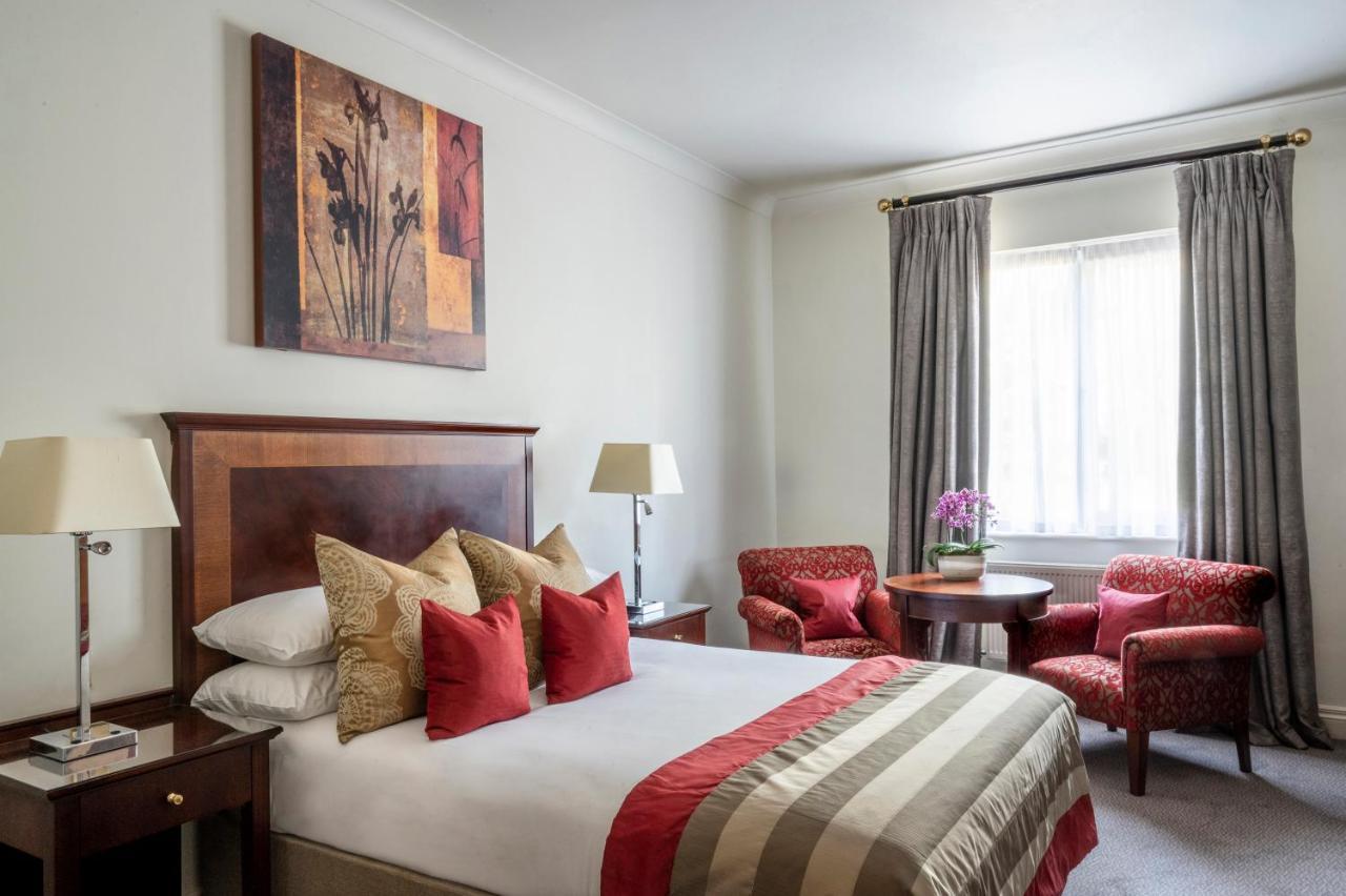 Audleys Wood Hotel, Basingstoke Esterno foto